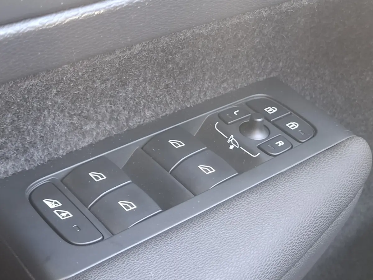 Recharge Plus 69 kWh | SoH 94.4% | Navigatie/Android/Apple Carplay |  LM Velgen 19" | Achteruitrijcamera | Voorstoelen Verwarmd | Warmtepomp | Cruise Control Adaptief |