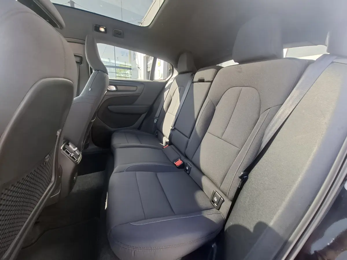 Recharge Plus 69 kWh | SoH 94.4% | Navigatie/Android/Apple Carplay |  LM Velgen 19" | Achteruitrijcamera | Voorstoelen Verwarmd | Warmtepomp | Cruise Control Adaptief |