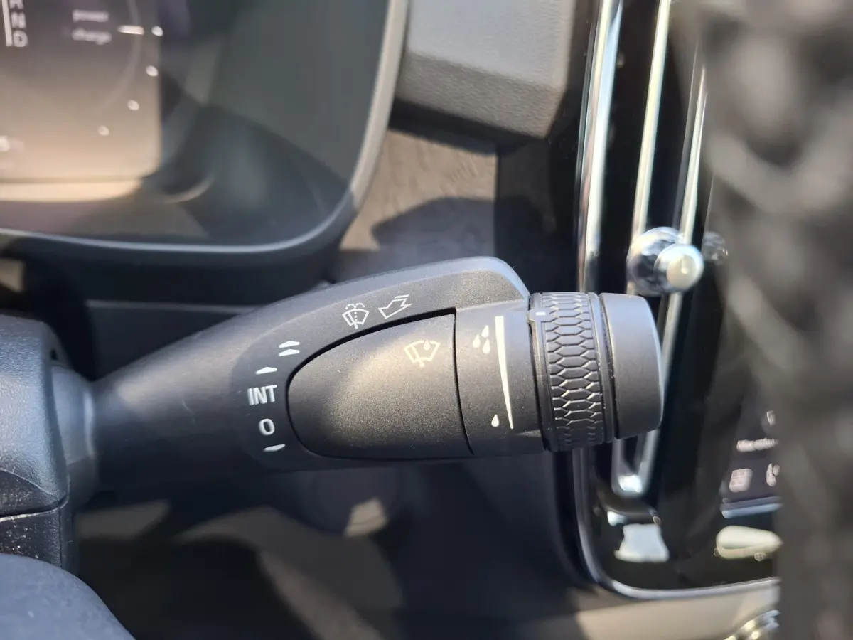 Recharge Plus 69 kWh | SoH 94.4% | Navigatie/Android/Apple Carplay |  LM Velgen 19" | Achteruitrijcamera | Voorstoelen Verwarmd | Warmtepomp | Cruise Control Adaptief |