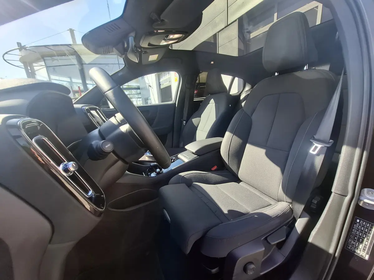 Recharge Plus 69 kWh | SoH 94.4% | Navigatie/Android/Apple Carplay |  LM Velgen 19" | Achteruitrijcamera | Voorstoelen Verwarmd | Warmtepomp | Cruise Control Adaptief |