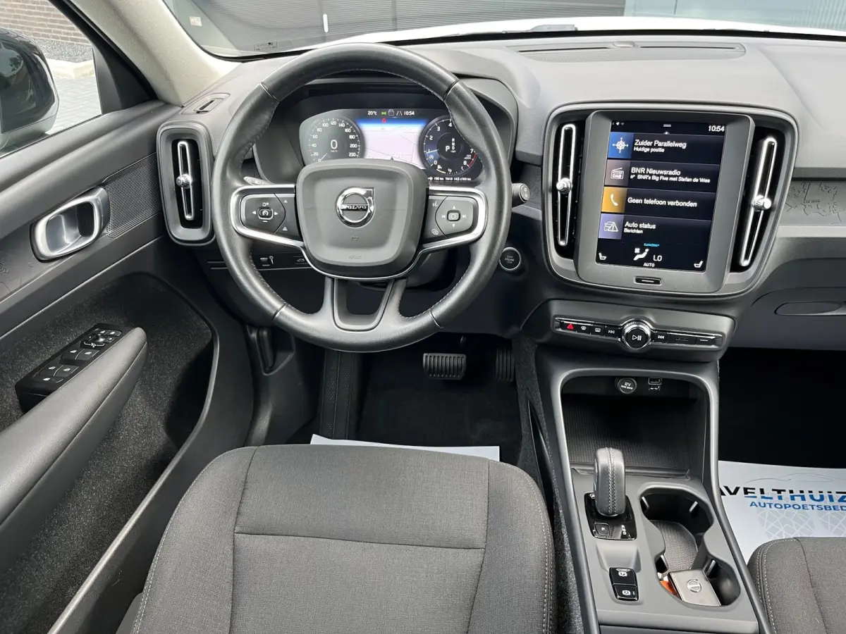 1.5 T2 Momentum NL.Auto/Two-Tone/Trekhaak/Camera/Stoelverw./Carplay/1Ste Eigenaar/Dealer Onderhouden