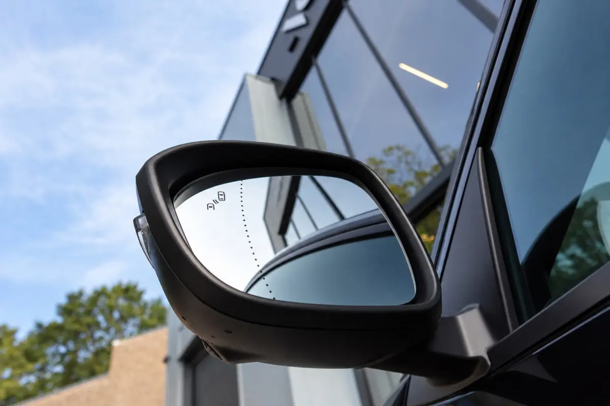 1.2 E-Tech full hybrid 200 Evolution PANO HUD CAM