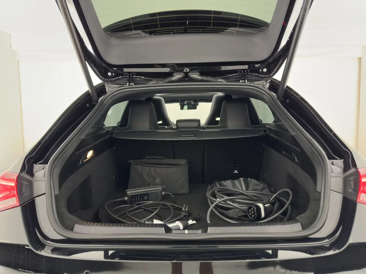 250 e AMG-Styling Limited Business Solution (Plug-in) {SoH-95%} (INCL-BTW) Aut. *PANO | LEATHER-MICROFIBRE | MEMORY-PACK | MULTIBEAM-LED | BLINDSPOT | HEATED-SPORTSEATS | AMBIENTLIGHT | KEYL