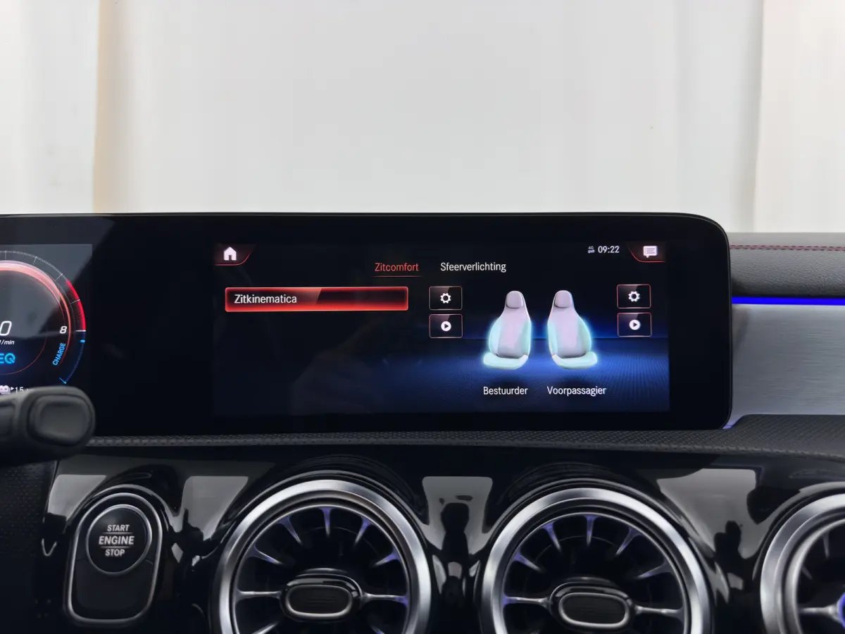 250 e AMG-Styling Limited Business Solution (Plug-in) {SoH-95%} (INCL-BTW) Aut. *PANO | LEATHER-MICROFIBRE | MEMORY-PACK | MULTIBEAM-LED | BLINDSPOT | HEATED-SPORTSEATS | AMBIENTLIGHT | KEYL