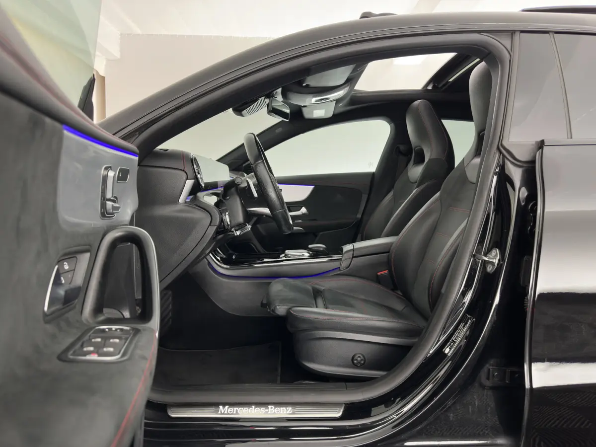 250 e AMG-Styling Limited Business Solution (Plug-in) {SoH-95%} (INCL-BTW) Aut. *PANO | LEATHER-MICROFIBRE | MEMORY-PACK | MULTIBEAM-LED | BLINDSPOT | HEATED-SPORTSEATS | AMBIENTLIGHT | KEYL