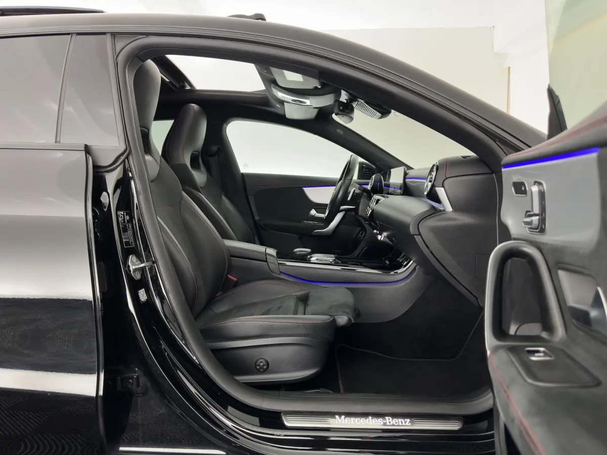 250 e AMG-Styling Limited Business Solution (Plug-in) {SoH-95%} (INCL-BTW) Aut. *PANO | LEATHER-MICROFIBRE | MEMORY-PACK | MULTIBEAM-LED | BLINDSPOT | HEATED-SPORTSEATS | AMBIENTLIGHT | KEYL