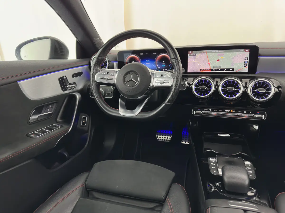 250 e AMG Limited Business Solution (Plug-in) {SoH-95%} (INCL-BTW) Aut. *PANO | LEATHER-MICROFIBRE | MEMORY-PACK | MULTIBEAM-LED | BLINDSPOT | HEATED-SPORTSEATS | AMBIENTLIGHT | KEYLESS | DI