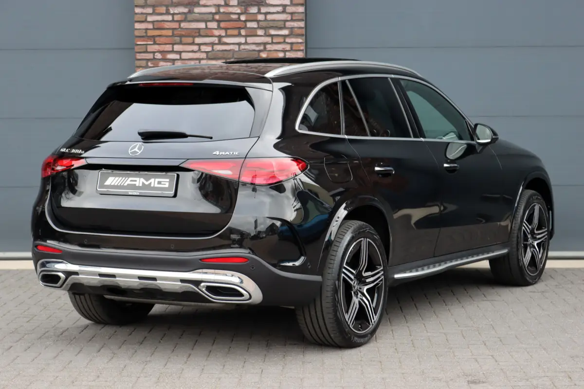 4MATIC AMG Line Premium+ | Distronic | Burmester | Panoramadak | Trekhaak | Memory | HUD | Verwarmd Stuurwiel | Surround Camera | Digital Light |