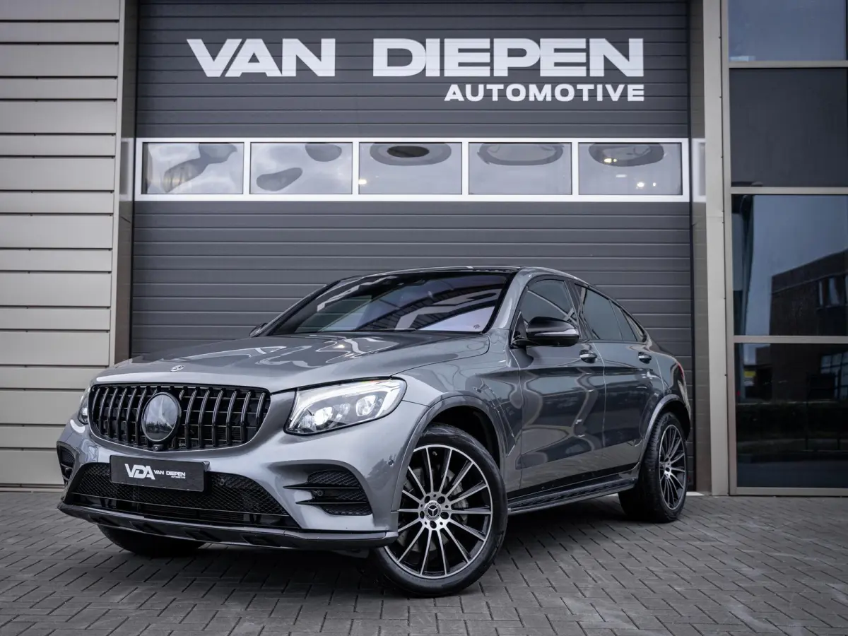 GLC250 4MATIC Business Solution AMG - Pano | Luchtv. | ACC | Burm. l Trekh.