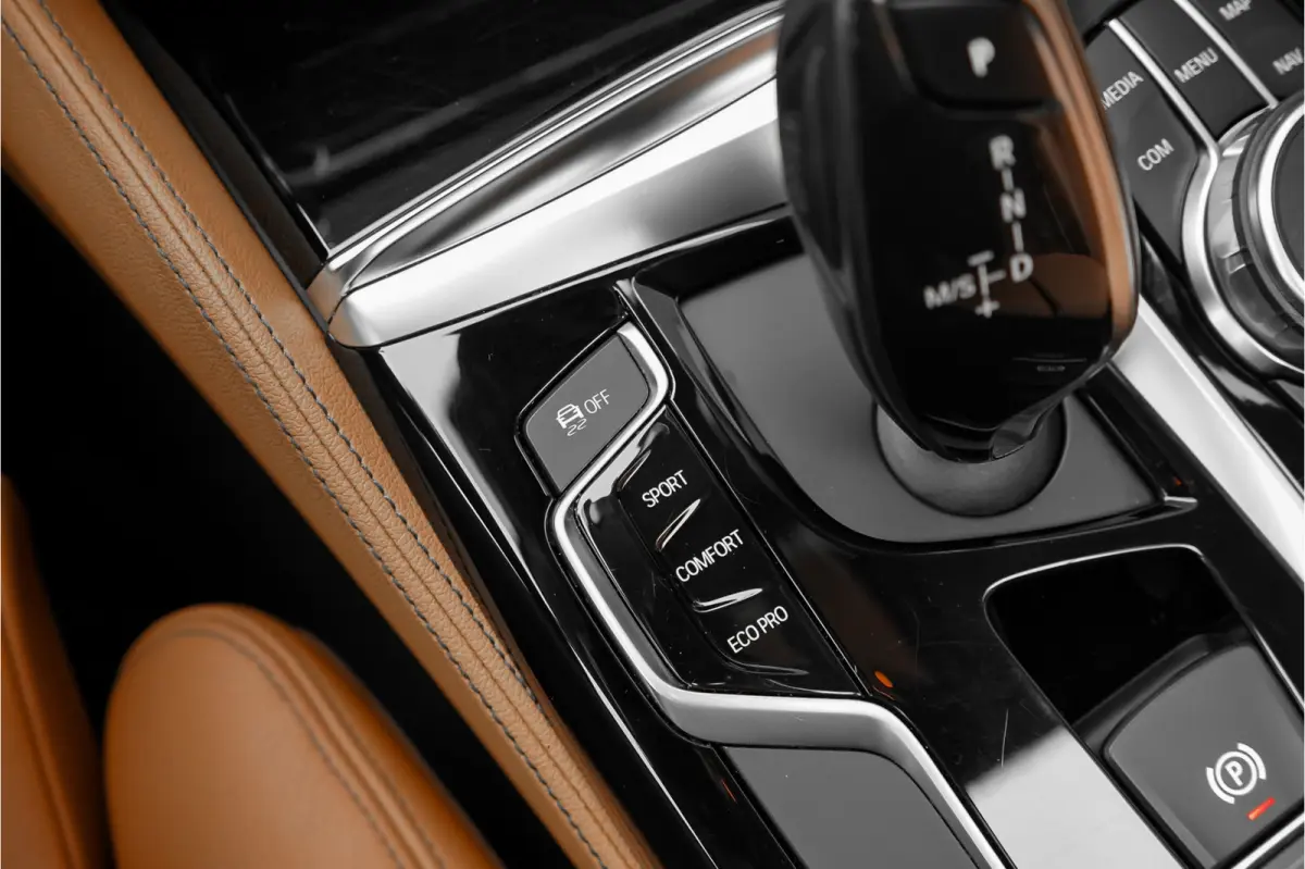 530i High Executive Luxury Pano Camera HiFi Leder ACC