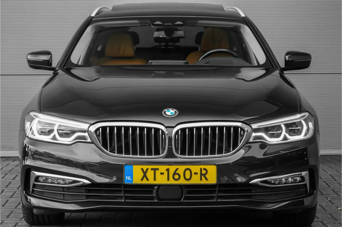 530i High Executive Luxury Pano Camera HiFi Leder ACC