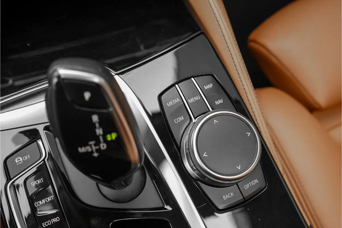 530i High Executive Luxury Pano Camera HiFi Leder ACC