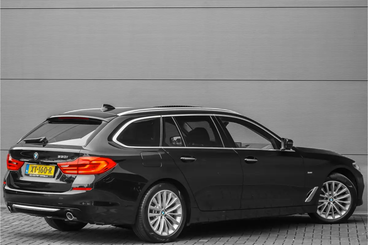 530i High Executive Luxury Pano Camera HiFi Leder ACC