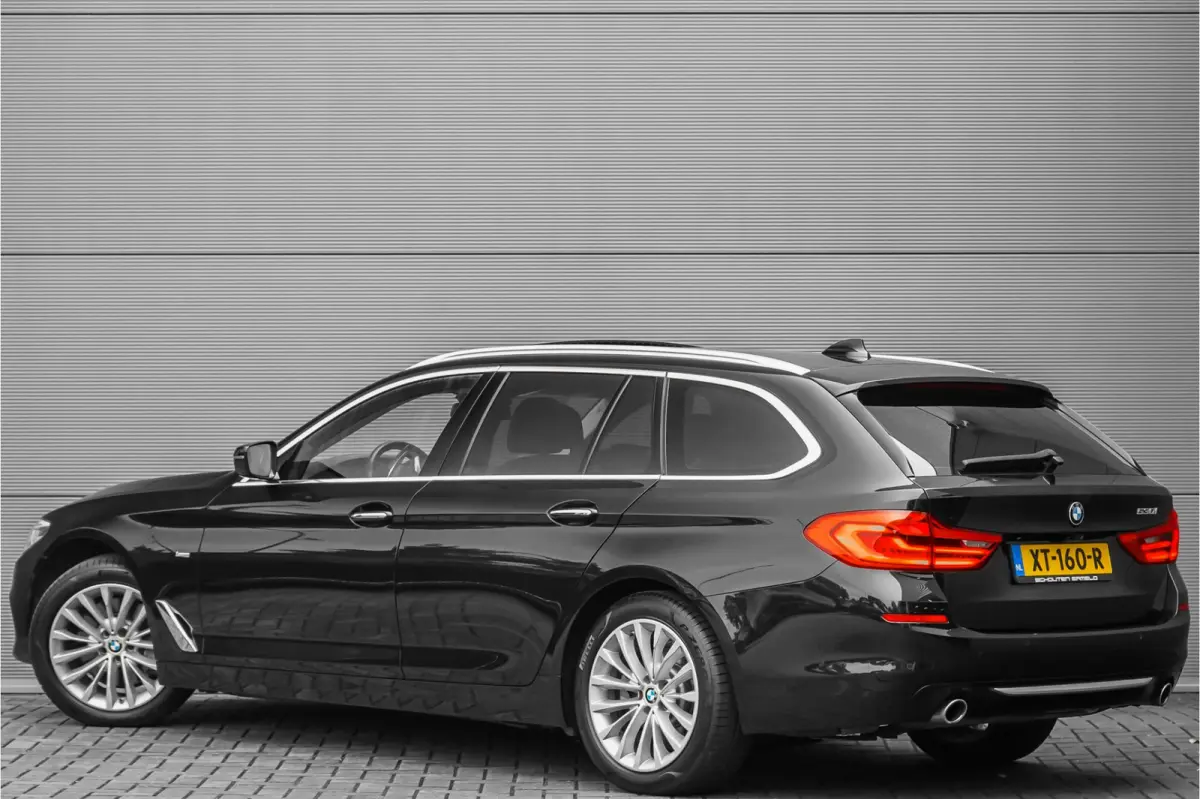 530i High Executive Luxury Pano Camera HiFi Leder ACC