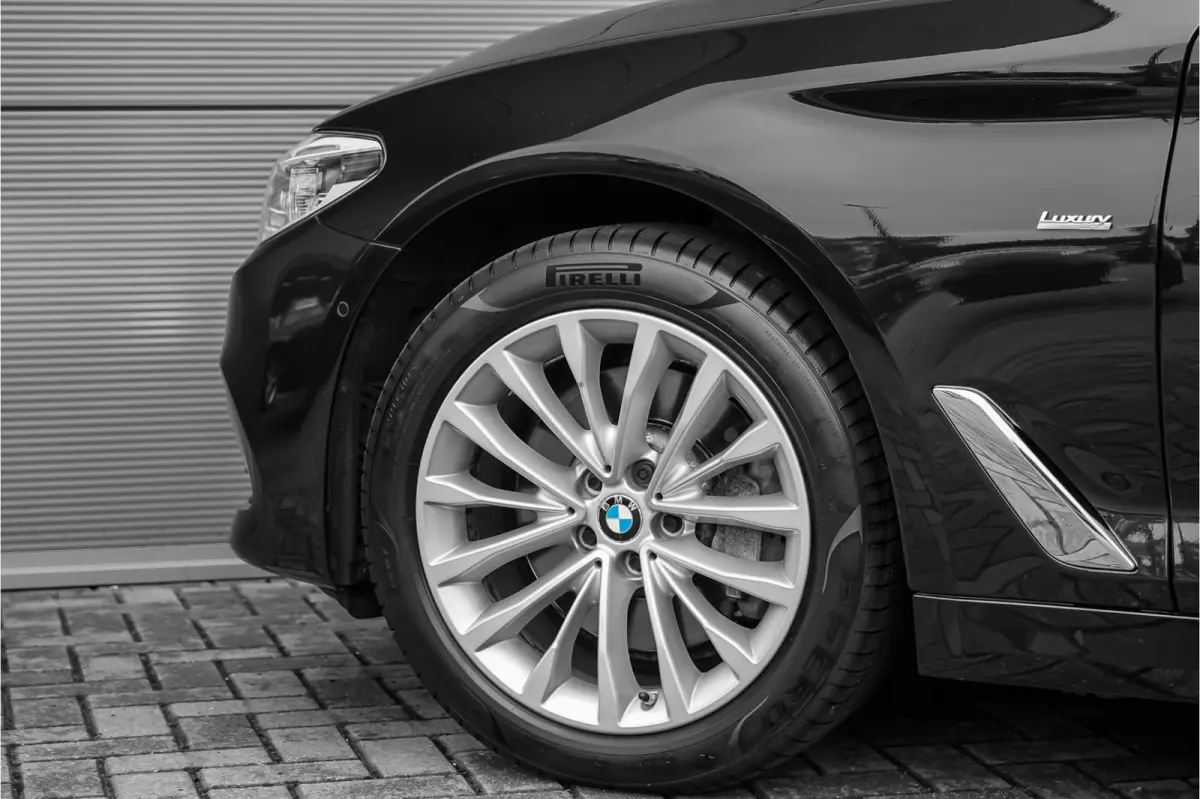 530i High Executive Luxury Pano Camera HiFi Leder ACC