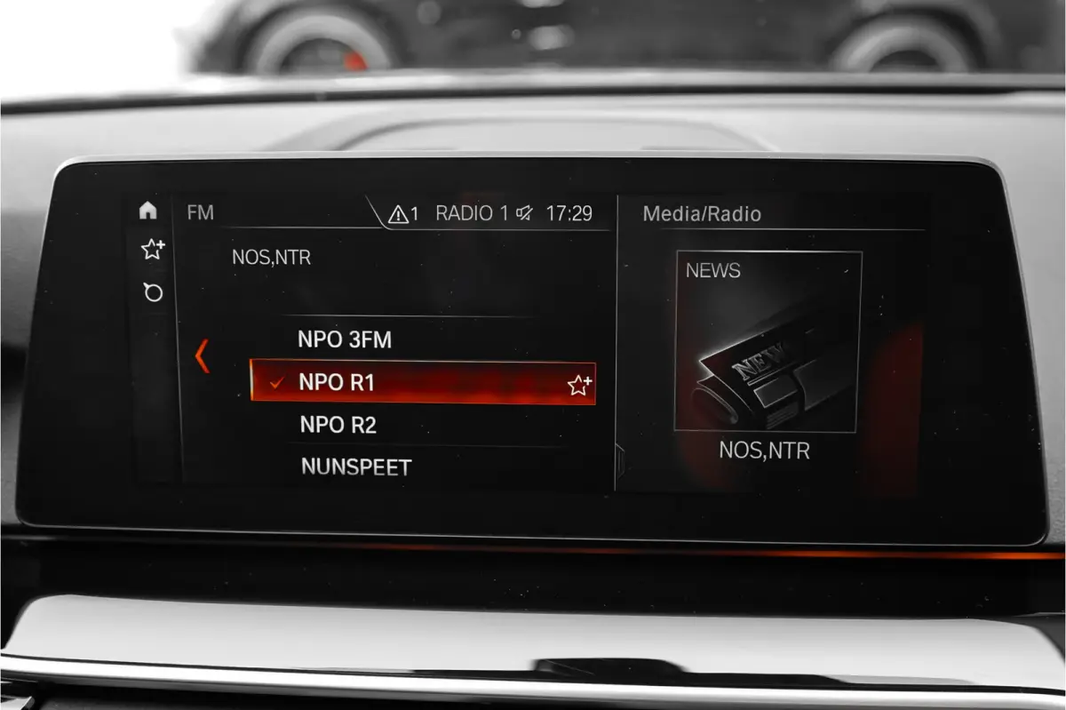 530i High Executive Luxury Pano Camera HiFi Leder ACC