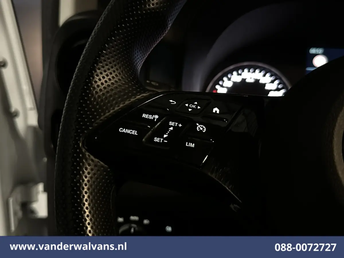 116 CDI 164pk 2025 Model L2H1 Euro6 Airco | Camera | Navigatie | Adaptieve Cruisecontrol Stoelverwarming, Parkeersensoren, Bijrijdersbank