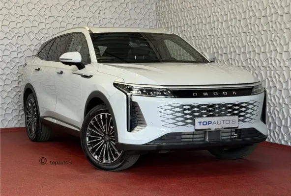 OMODA 9 PREMIUM TECH GRAY AWD 145 KM ELEC MET BENZINE 1000KM 538 PK | 4WD 4X4