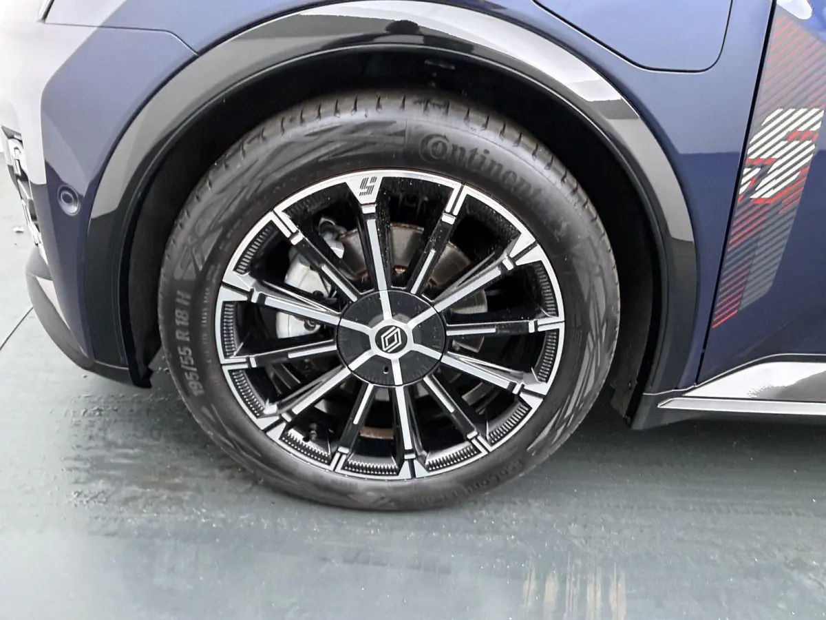 iconic cinq 150 pk comfort range | Harman Kardon | pack safety & advanced driving assist |