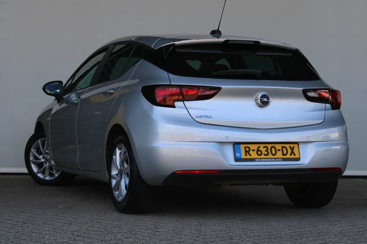 1.4 Edition 2020 | Navigatie | Cruise control | Parkeersensoren | Stoel- & stuurverwarming |