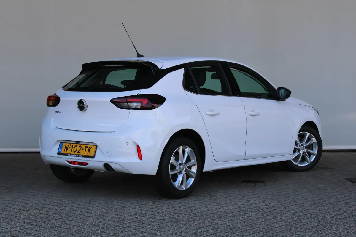 1.2 Elegance | Navigatie | Camera | LED koplampen | Apple Carplay |