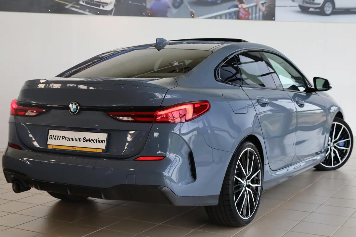 218i High Executive Edition | Panorama-dak | Active Cruise Control | Active Cruise Control | M Sportstoelen | Comfort Access |