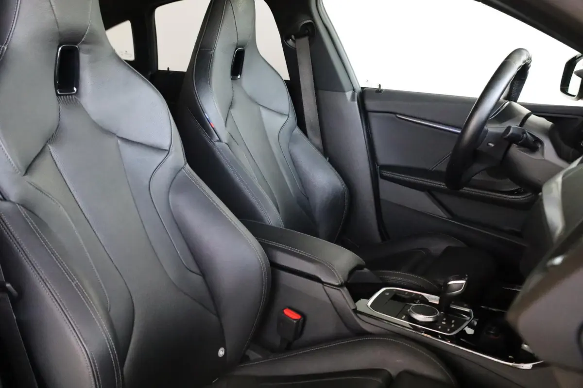 218i High Executive Edition | Panorama-dak | Active Cruise Control | Active Cruise Control | M Sportstoelen | Comfort Access |