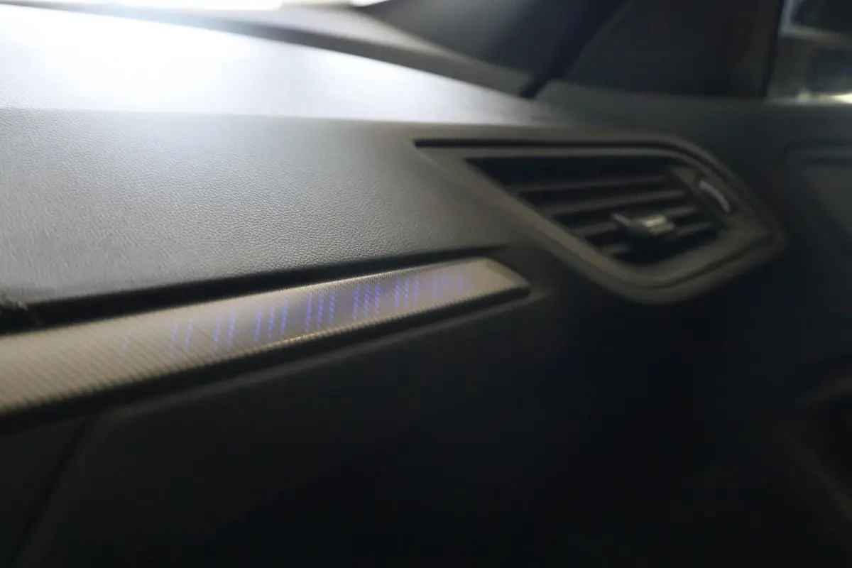 218i High Executive Edition | Panorama-dak | Active Cruise Control | Active Cruise Control | M Sportstoelen | Comfort Access |