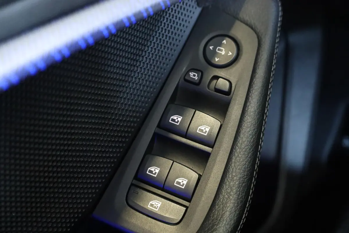 218i High Executive Edition | Panorama-dak | Active Cruise Control | Active Cruise Control | M Sportstoelen | Comfort Access |