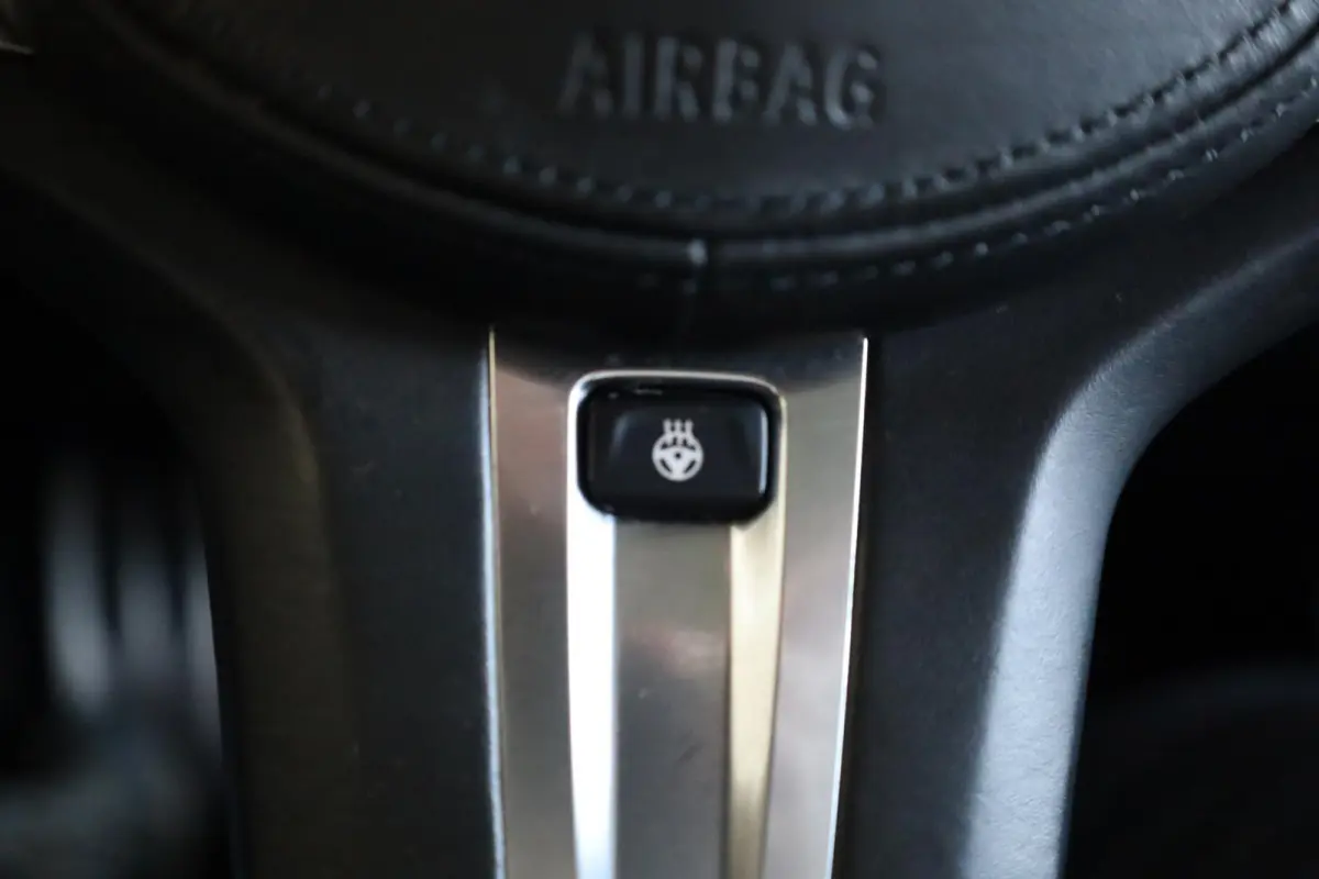 218i High Executive Edition | Panorama-dak | Active Cruise Control | Active Cruise Control | M Sportstoelen | Comfort Access |
