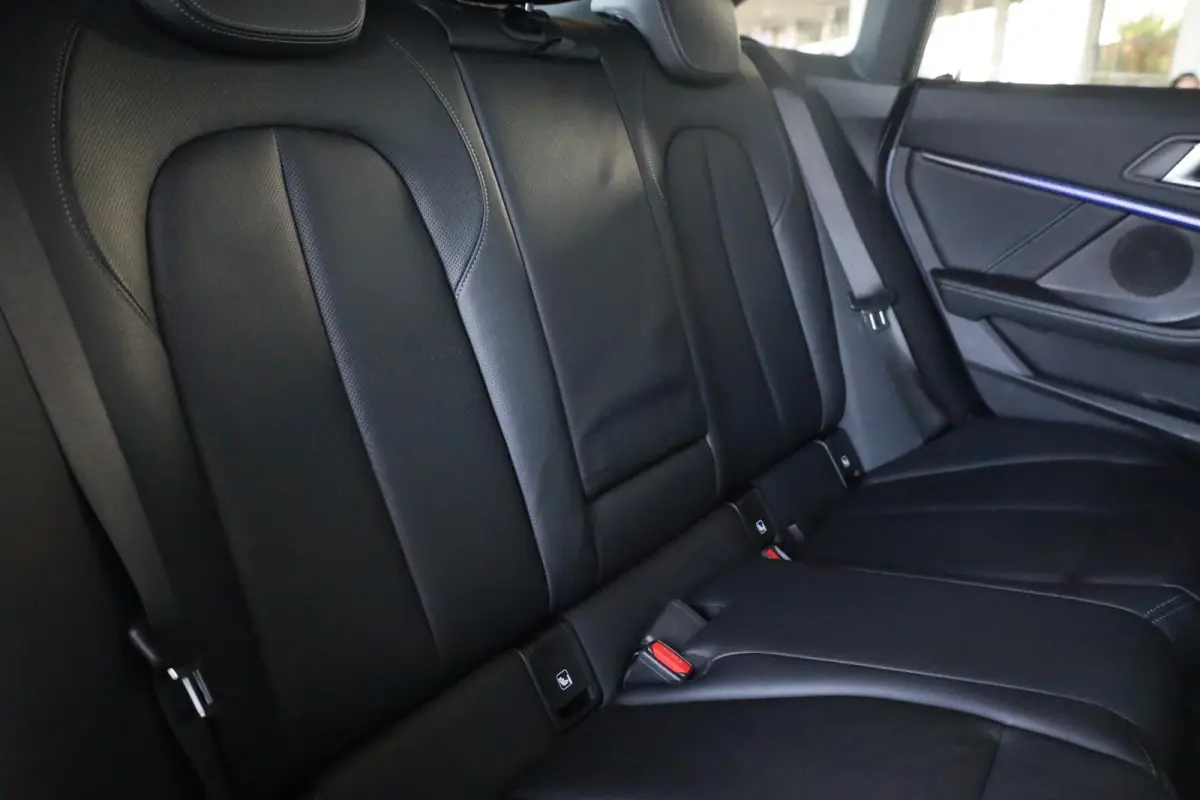 218i High Executive Edition | Panorama-dak | Active Cruise Control | Active Cruise Control | M Sportstoelen | Comfort Access |