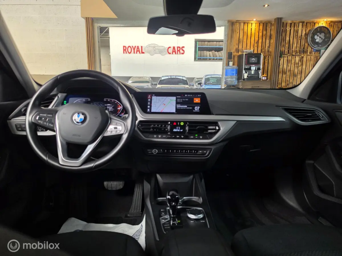 120i Executive|Carplay|Nieuwe Staat!