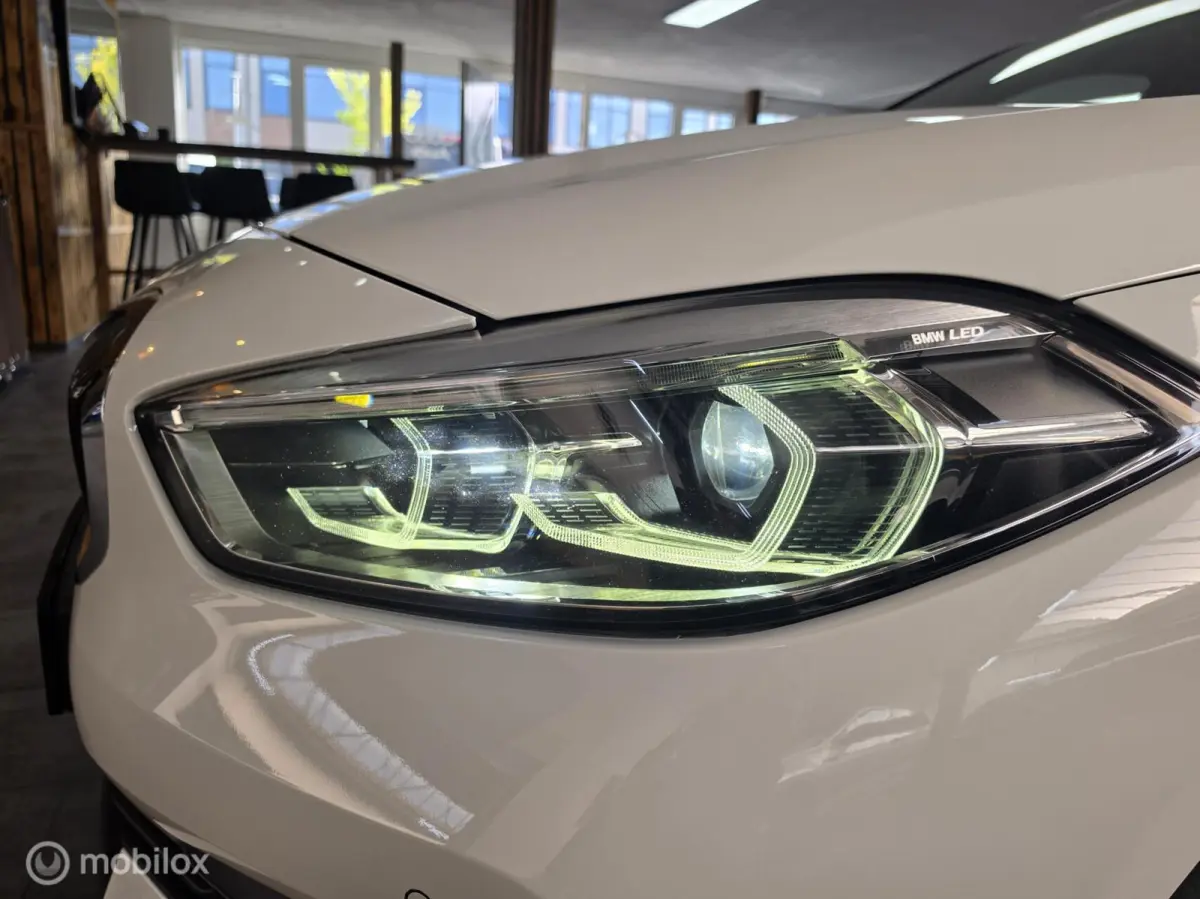120i Executive|Carplay|Nieuwe Staat!