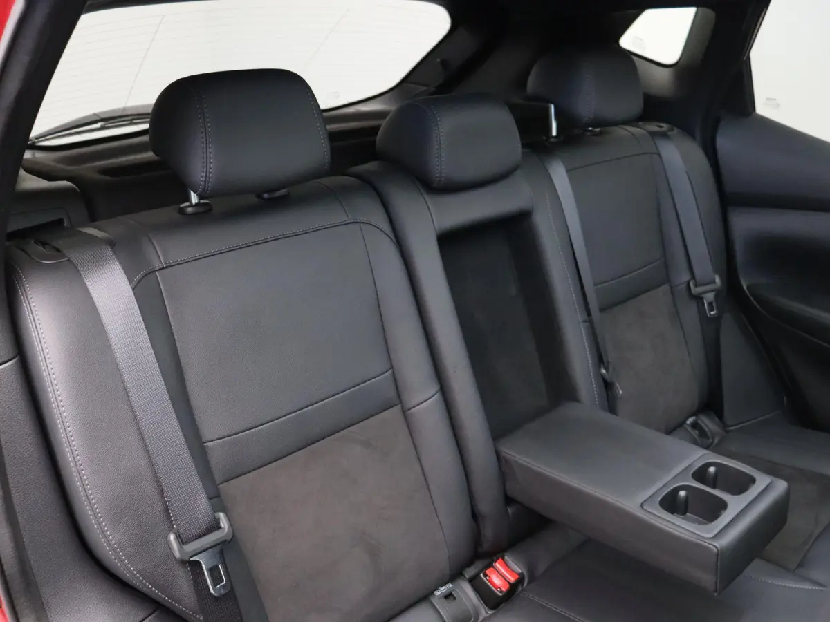 158pk DIG-T N-Tec | Trekhaak 1500KG | Panormadak | Rondomzicht camera | Apple carplay | Dual Zone climate control | Adaptive cruise control |