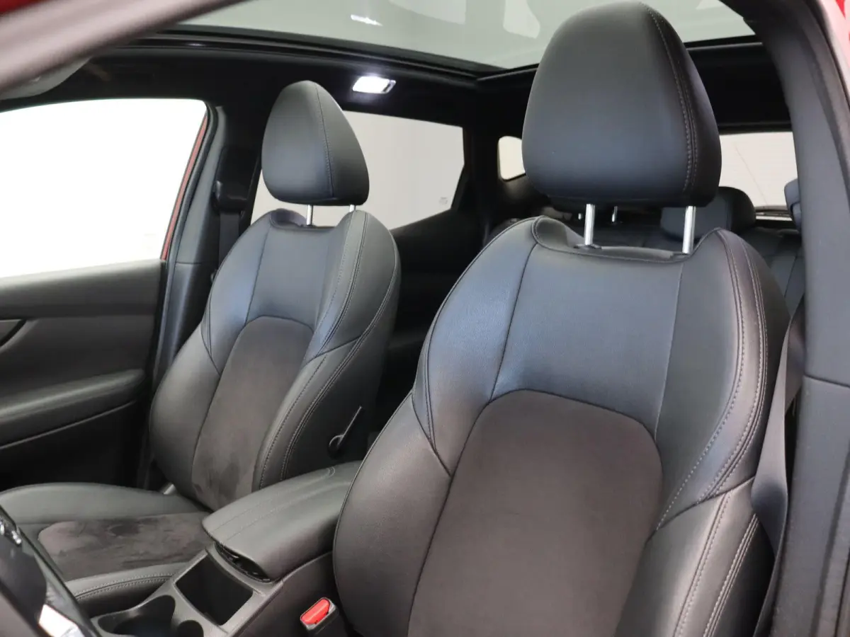 158pk DIG-T N-Tec | Trekhaak 1500KG | Panormadak | Rondomzicht camera | Apple carplay | Dual Zone climate control | Adaptive cruise control |