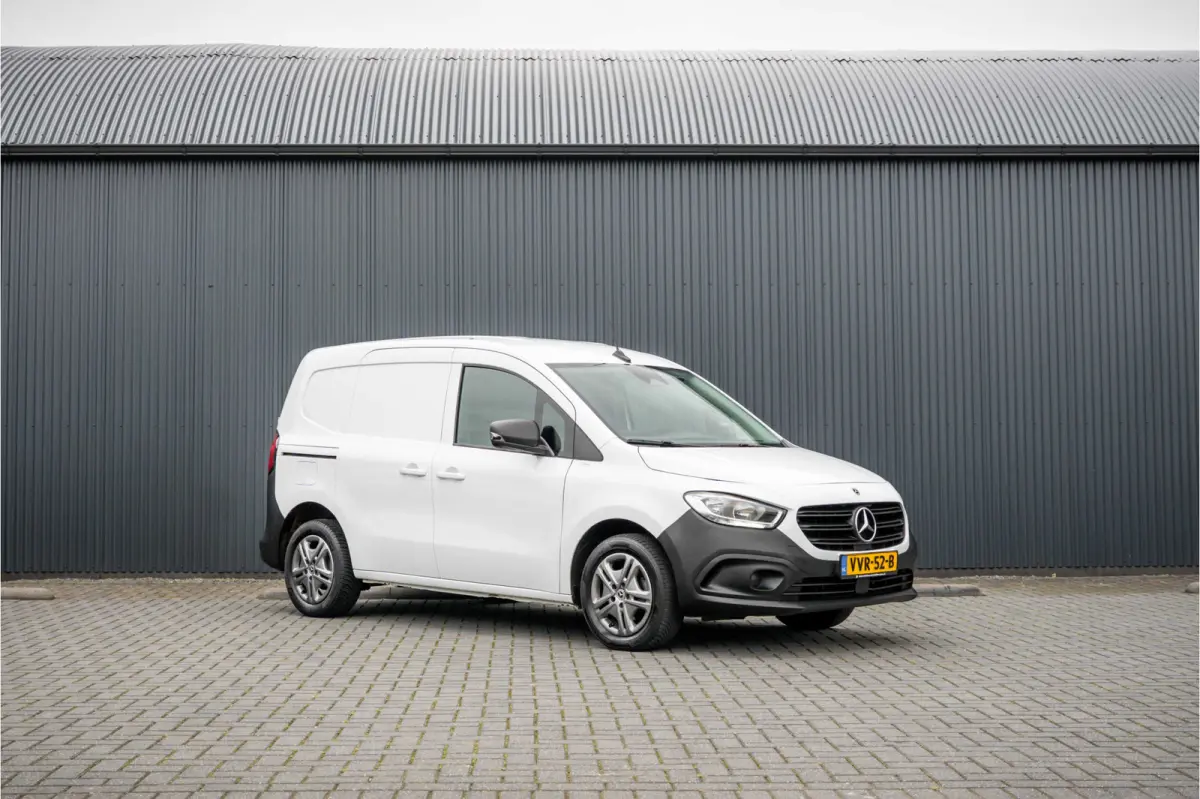 108 CDI L1 Pro | LED | 1e Eigenaar | Camera | Carplay | Cruise | Airco