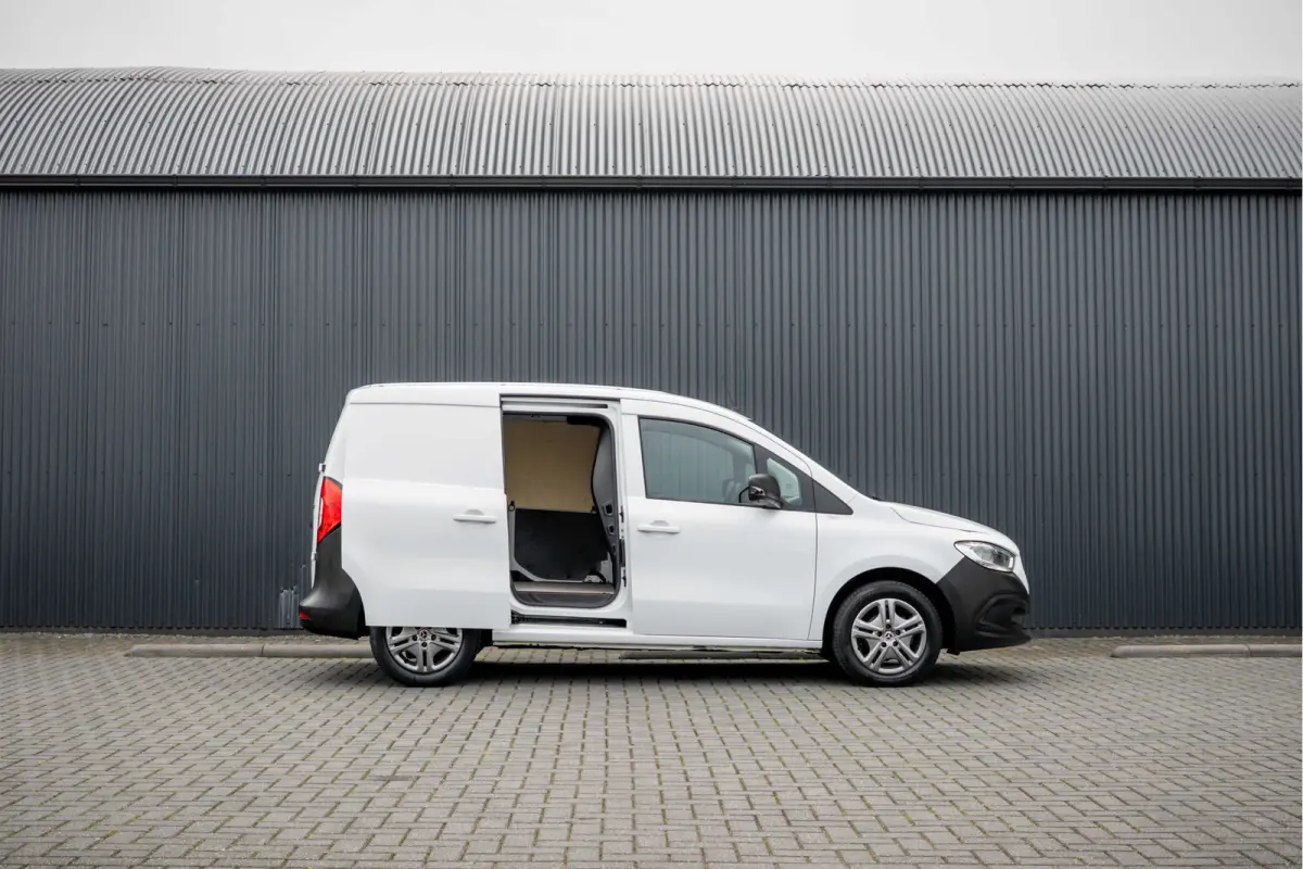 108 CDI L1 Pro | LED | 1e Eigenaar | Camera | Carplay | Cruise | Airco