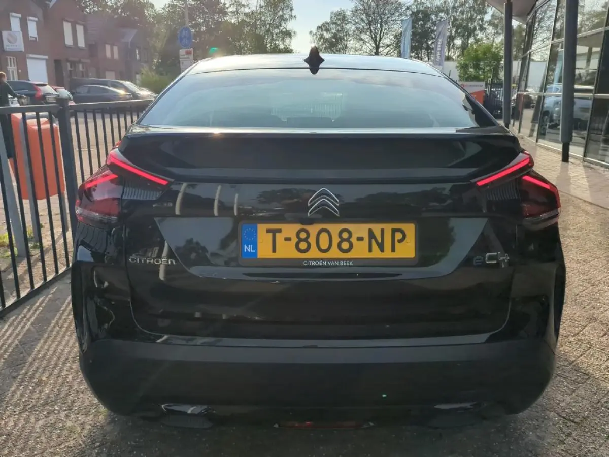 Feel Pack 50 kWh 96,94% SoH! | Apple Carplay/Android Auto | Camera | Stoelverwarming | Navigatie | Climate Control