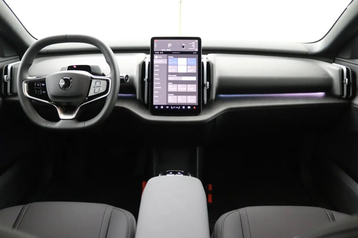 P5 Long Range Plus Black Edition Europa 69 kWh | Direct Beschikbaar | Elektrische Stoelen | Stoelverwarming | Keyless |