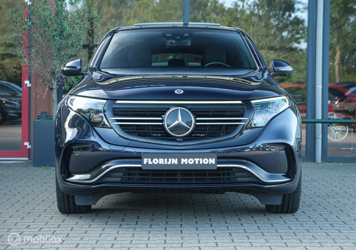 400 4MATIC AMG Line Premium+ 80 kWh | 95,7% SOH | Schuif-kanteldak | Trekhaak | HUD | ACC | Stoelverwarming | Memory | Ambient | 360 camera | 21 " AMG Multispaak