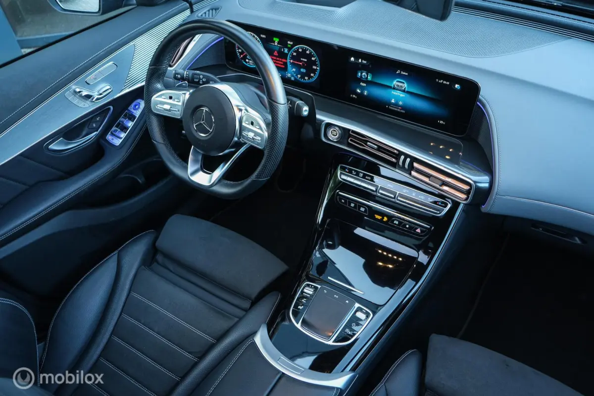 400 4MATIC AMG Line Premium+ 80 kWh | 95,7% SOH | Schuif-kanteldak | Trekhaak | HUD | ACC | Stoelverwarming | Memory | Ambient | 360 camera | 21 " AMG Multispaak