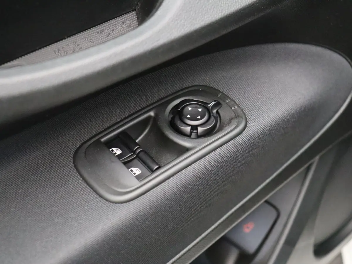 Icon | 320km WLTP | 85KWh Snelladen | Cruise control | SOH 94% |