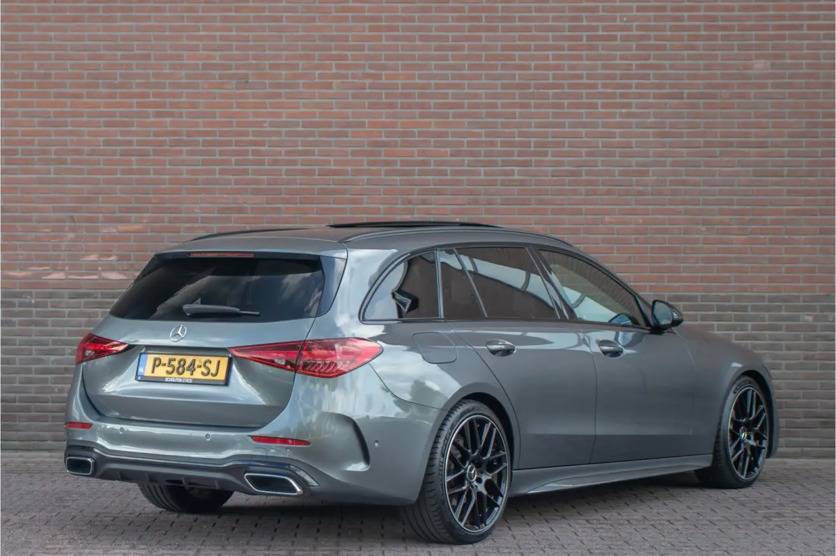 200 Launch Edition AMG Line, Origineel NL, Panoramadak, Trekhaak, Stoelverwarming, Carplay, Sfeerverlichting, Camera.
