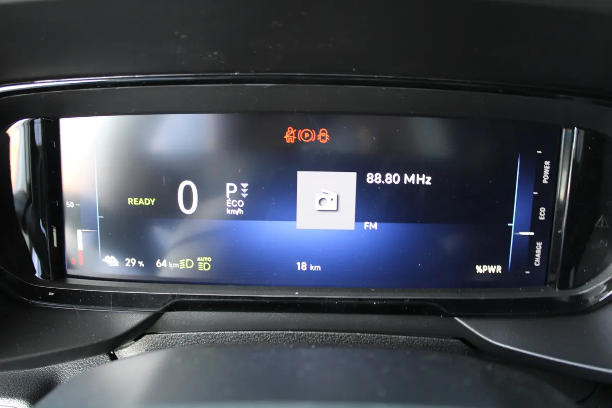 50 kWh L2 | 8 Jaar garantie | Laadruimtebetimmering | Navigatie | Camera | Climate control | Cruise control |