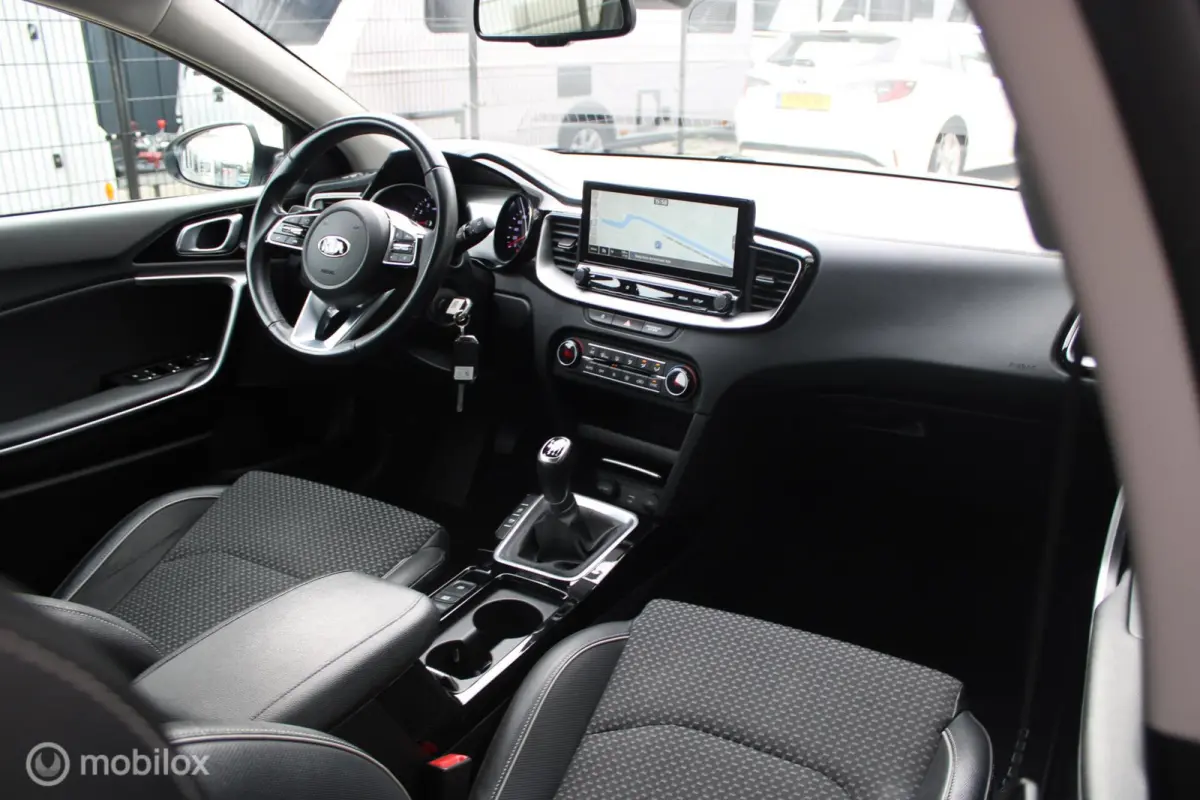 1.0 T-GDi DynamicLine | 1e Eigenaar Boekjes | Apple Carplay/Android Auto.