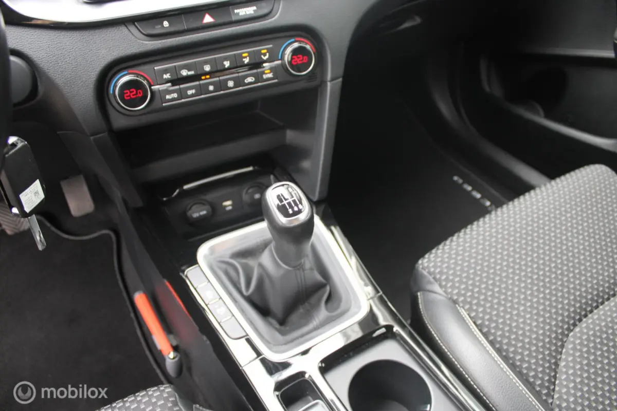 1.0 T-GDi DynamicLine | 1e Eigenaar Boekjes | Apple Carplay/Android Auto.