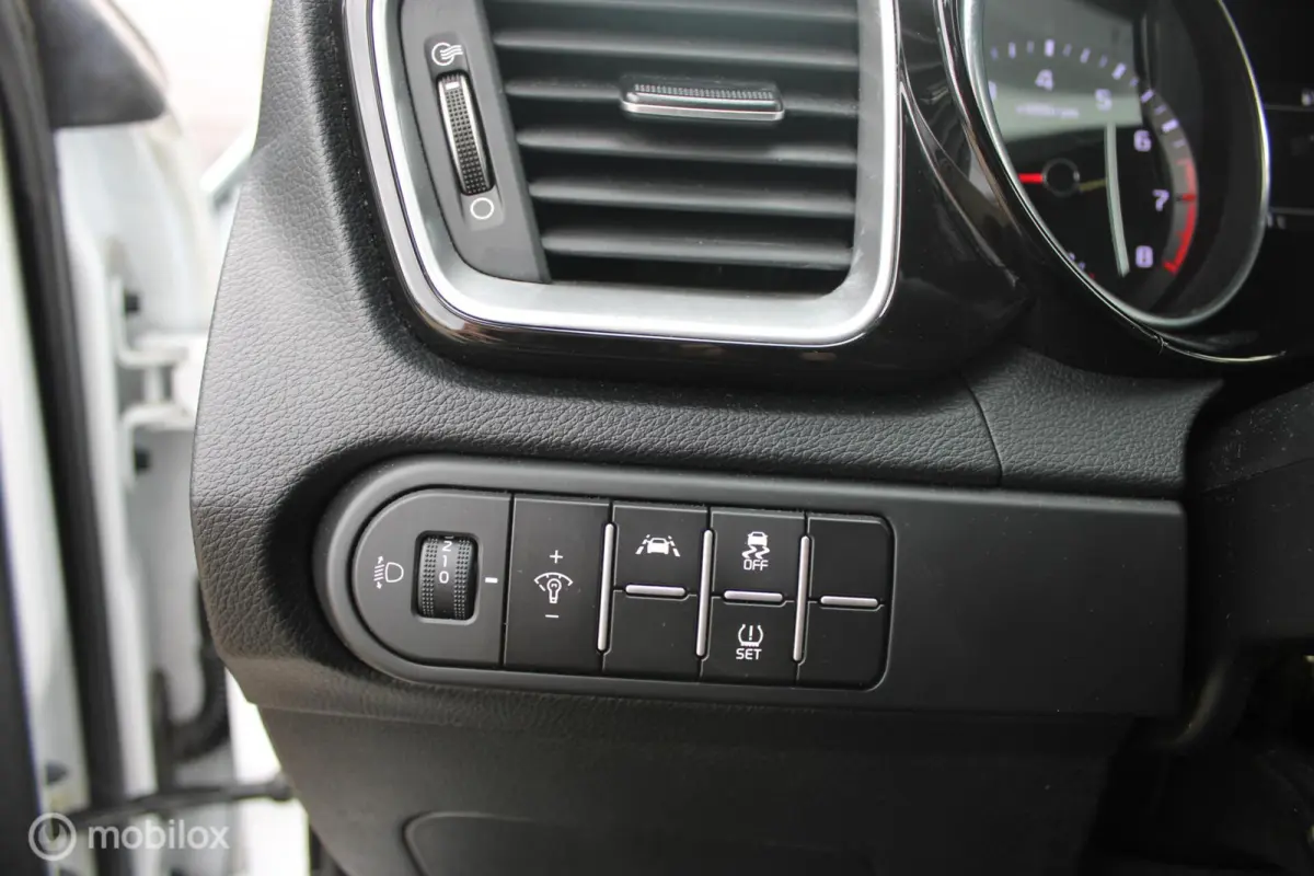 1.0 T-GDi DynamicLine | 1e Eigenaar Boekjes | Apple Carplay/Android Auto.