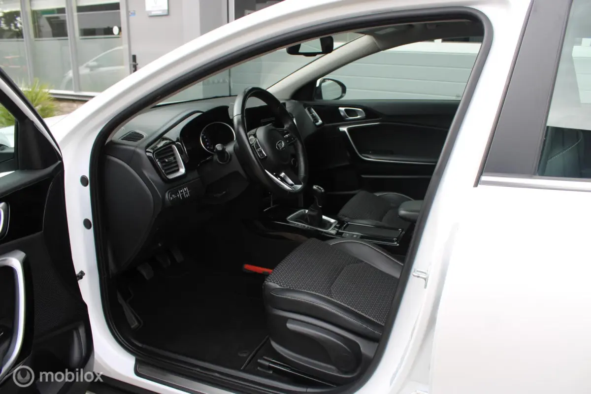 1.0 T-GDi DynamicLine | 1e Eigenaar Boekjes | Apple Carplay/Android Auto.
