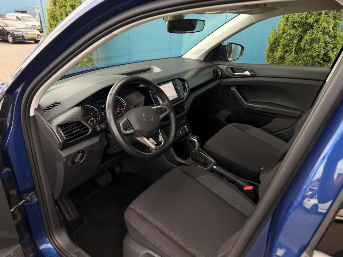 1.0 TSI DSG AUT. Life CARPLAY | ADAPT.CRUISE | NAV | PDC | DAB | LMV