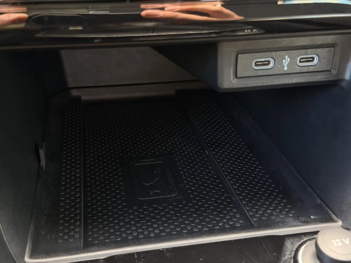 1.0 TSI DSG AUT. Life CARPLAY | ADAPT.CRUISE | NAV | PDC | DAB | LMV